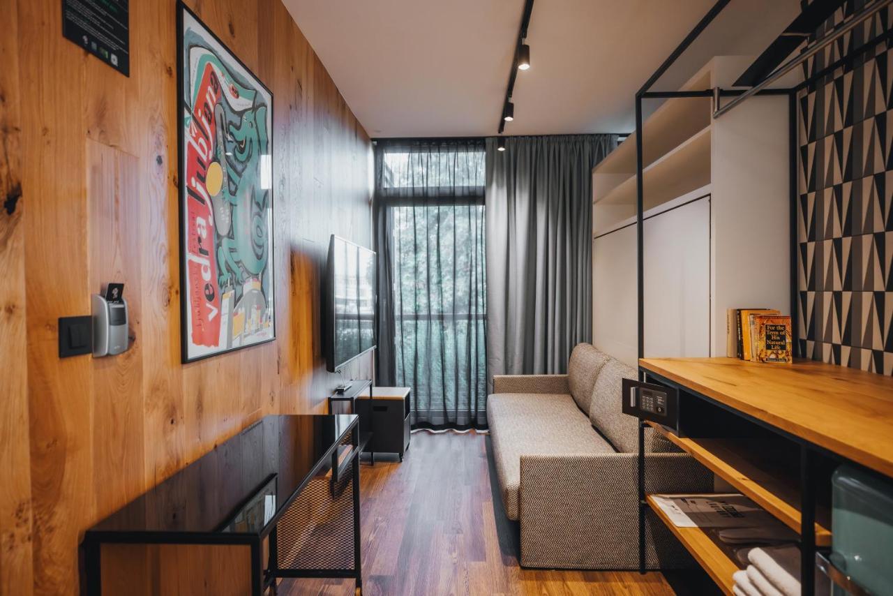 City Glamping By One66 Hotel ليوبليانا المظهر الخارجي الصورة